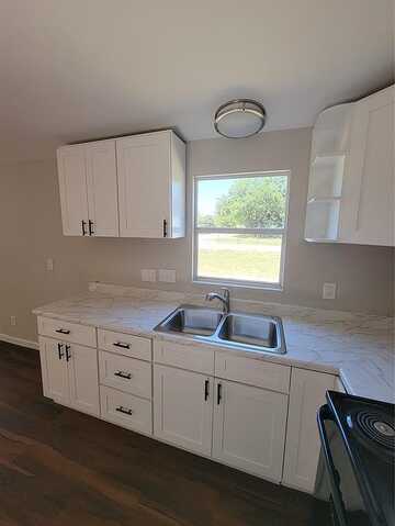 Skylark, GRANBURY, TX 76049