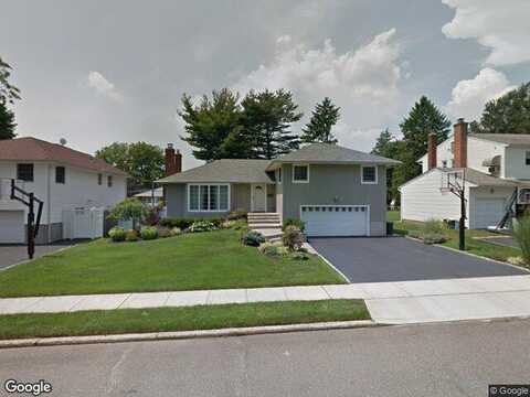 Melanie, SYOSSET, NY 11791