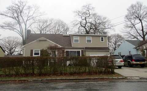 Andrews, WHEATLEY HEIGHTS, NY 11798