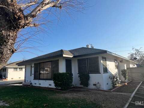 25 La Mesa Dr, Bakersfield, CA 93305