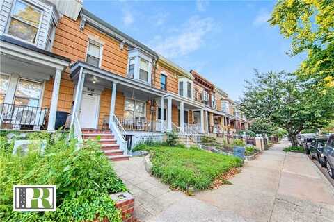 960 East 32nd Street, Brooklyn, NY 11210