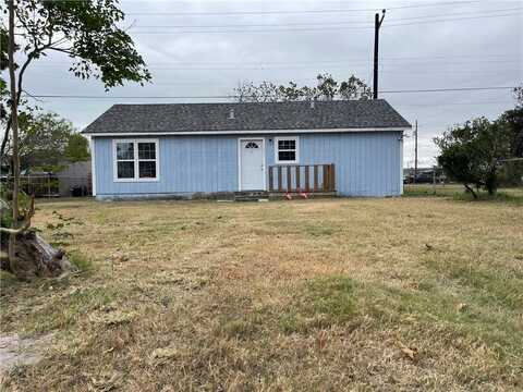 105 E Cornwall Street, Rockport, TX 78382