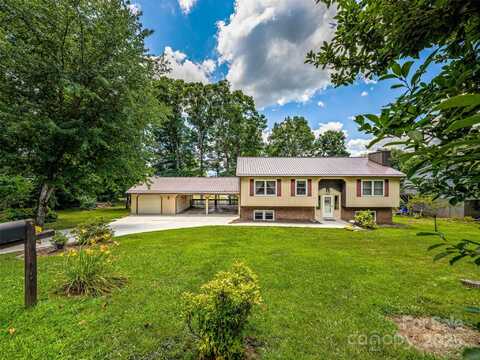 29 Tall Oaks Road, Candler, NC 28715