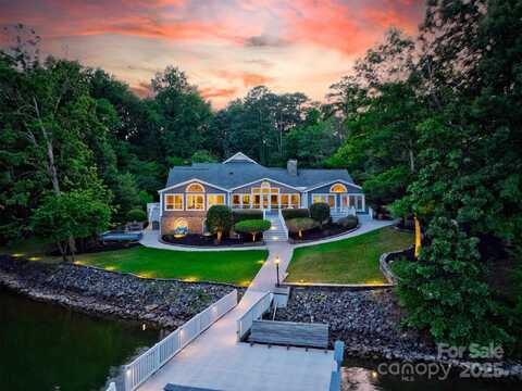 207 Riverview Terrace, Lake Wylie, SC 29710