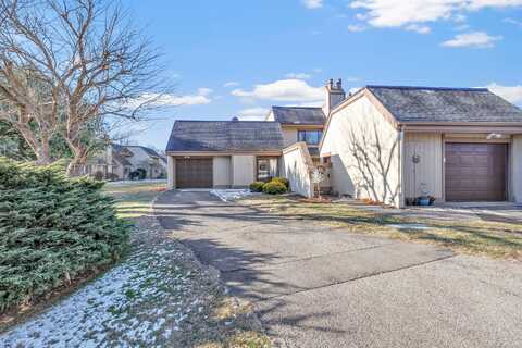 85 Viscount Drive, Milford, CT 06460