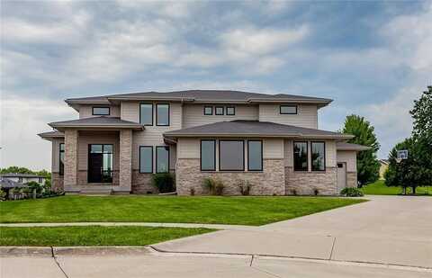 3200 163rd Street, Urbandale, IA 50323