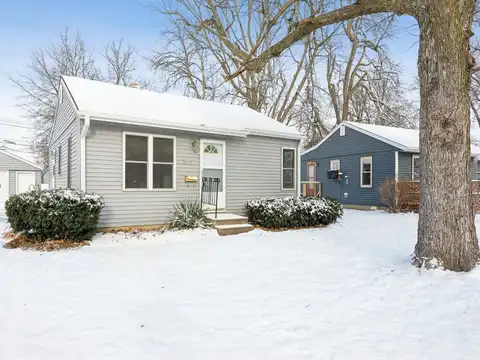 309 E 21st Street S, Newton, IA 50208