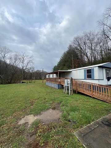 65 KY RT 302, Hagerhill, KY 41222