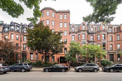 290 Commonwealth Ave 24, Boston, MA 02115