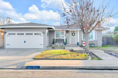 1441 Oak Street, Selma, CA 93662