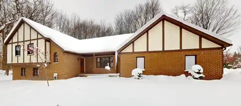 2906 HERSHEY Road, Erie, PA 16506