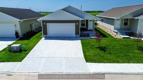 4321 Dawn St, Grand Island, NE 68803