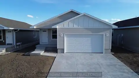 4321 Dawn St, Grand Island, NE 68803