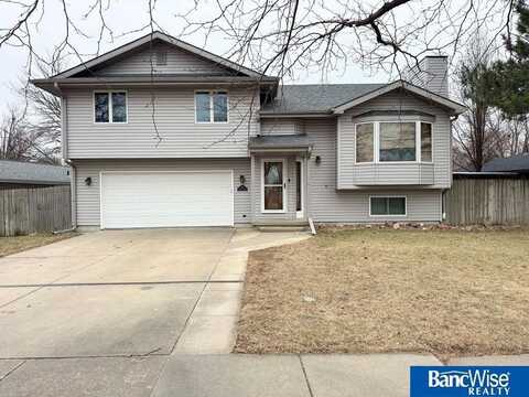 701 Lakeshore Drive, Lincoln, NE 68528