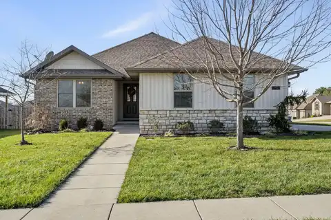 1917 S La Jolla Street, Ozark, MO 65721