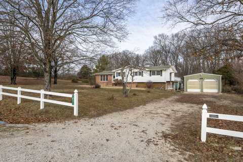 2391 Dodge Hollow Road, Crane, MO 65633