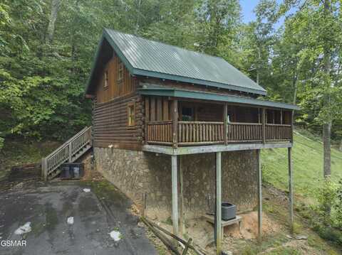 1814 Rhododendron Lane, Sevierville, TN 37876