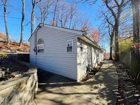 189 Alpine Trl, Sparta, NJ 07871