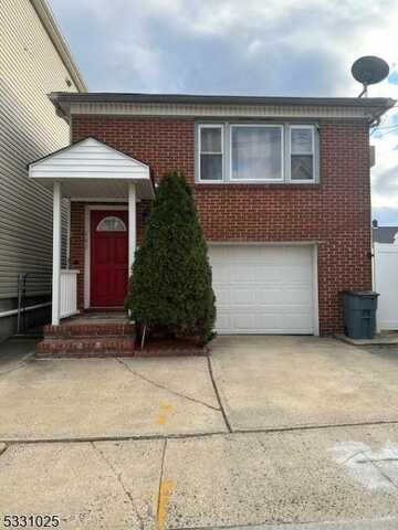 642 Montgomery St, Elizabeth, NJ 07202