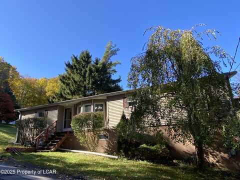 8 Eagle Street, Harveys Lake, PA 18618