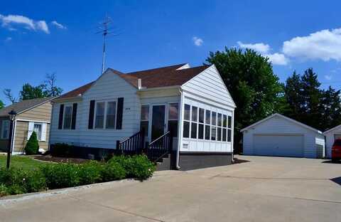 644 E 2nd, Russell, KS 67665