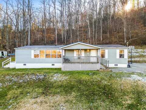 619 Washington Hill Road, Hurricane, WV 25526