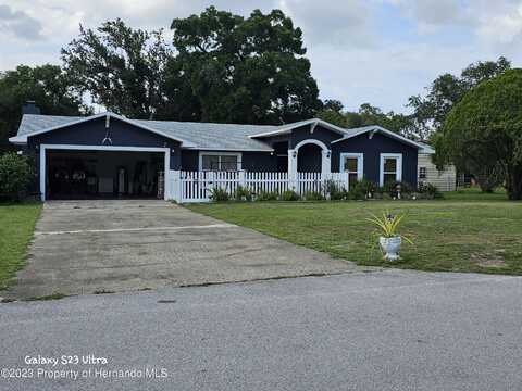 37331 Hickory hill Lane, Dade City, FL 33525