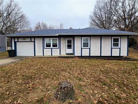 215 SE 51 Road, Warrensburg, MO 64093