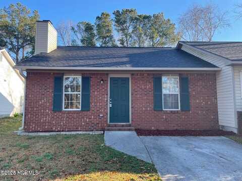 202 Deer Creek Drive, Jacksonville, NC 28546