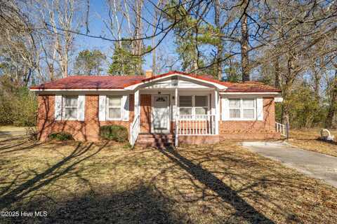 114 Pine Street, Teachey, NC 28464