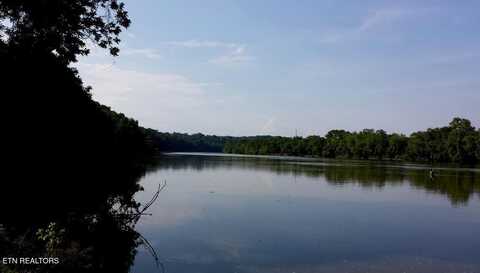 318 Port Madison Drive, Loudon, TN 37774