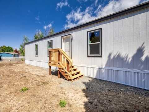 4647 Winter Avenue, Klamath Falls, OR 97603