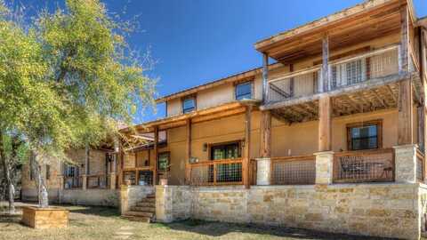 735 N Saddle Mountain Rd, Leakey, TX 78873