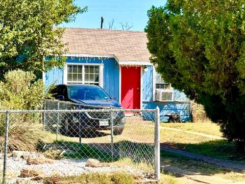 2824 Bates Street, Lubbock, TX 79415