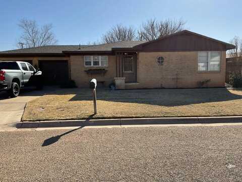 1623 N 2nd Street, Tahoka, TX 79373