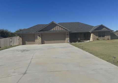 587 Spring Creek Rd, Lawton, OK 73505