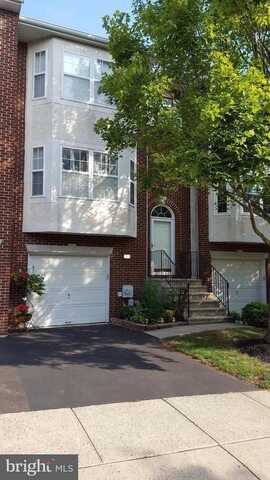 304 CAROL CT #18, LANSDALE, PA 19446