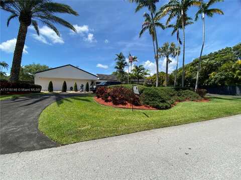 8050 SW 170th St, Palmetto Bay, FL 33157