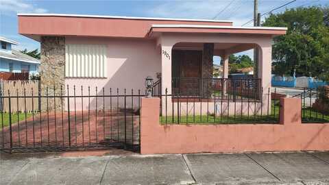 1901 NW 1st Ter, Miami, FL 33125