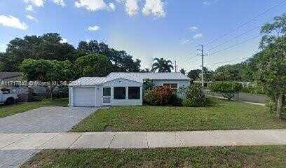 901 SW 18th Ct, Fort Lauderdale, FL 33315