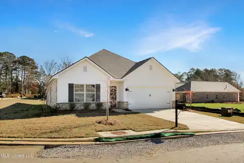 231 Serenity Lake Drive, Pearl, MS 39208