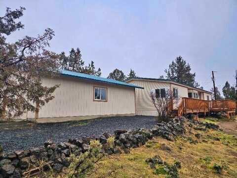 6833 NW 69th Place, Redmond, OR 97756