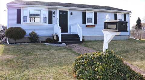 41 Moorland St, Fall River, MA 02724