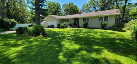 447 Lucerne, Shirley, NY 11967