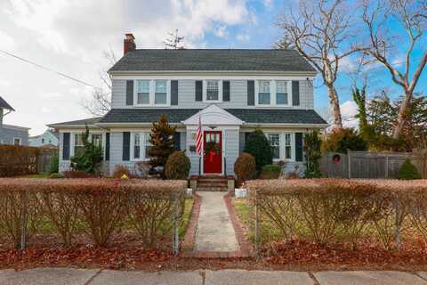 174 S Bay Avenue, Islip, NY 11751