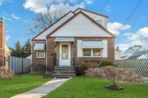 249 Claflin Boulevard, Franklin Square, NY 11010