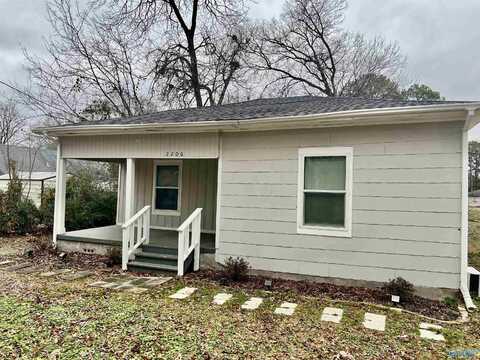 2206 Willow Avenue SW, Decatur, AL 35601