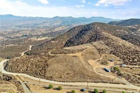 47055 De Portola Road, Hemet, CA 92544