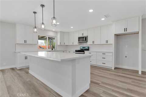 18399 Winnetka Road, Apple Valley, CA 92307