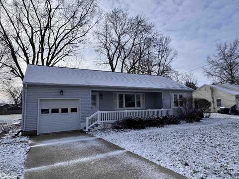 206 E Fillmore Avenue, Fairfield, IA 52556